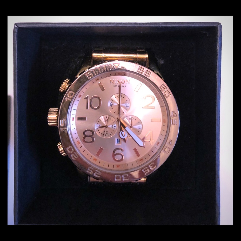 Nixon 51-30 Rose Gold